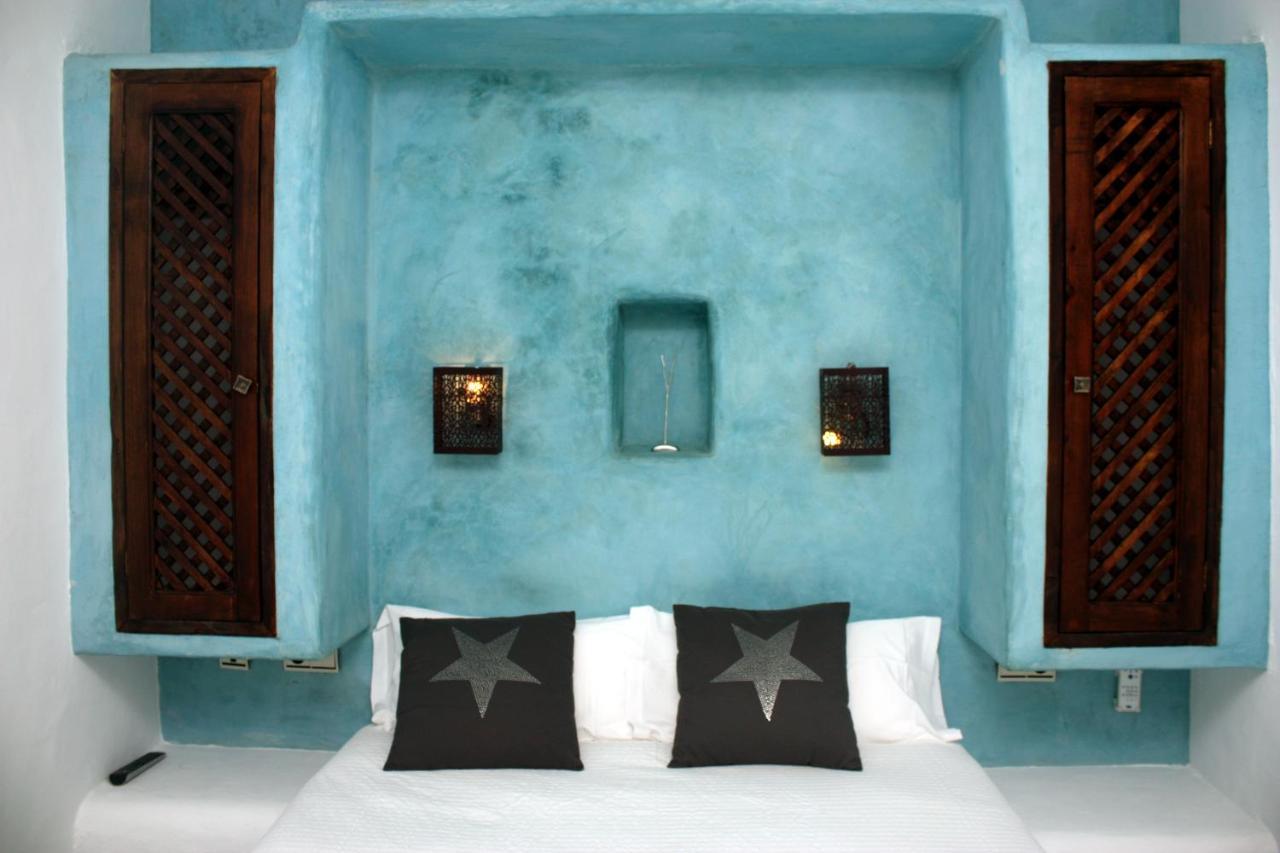 Hostal Extramuros Conil De La Frontera Eksteriør billede