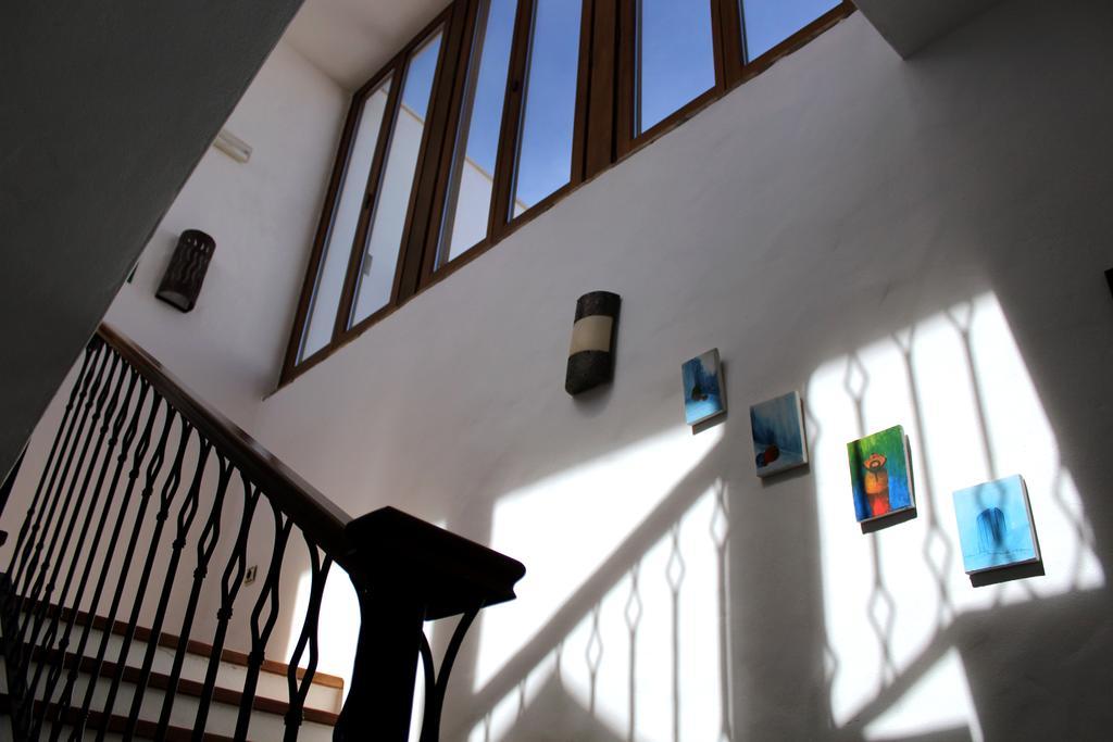 Hostal Extramuros Conil De La Frontera Eksteriør billede