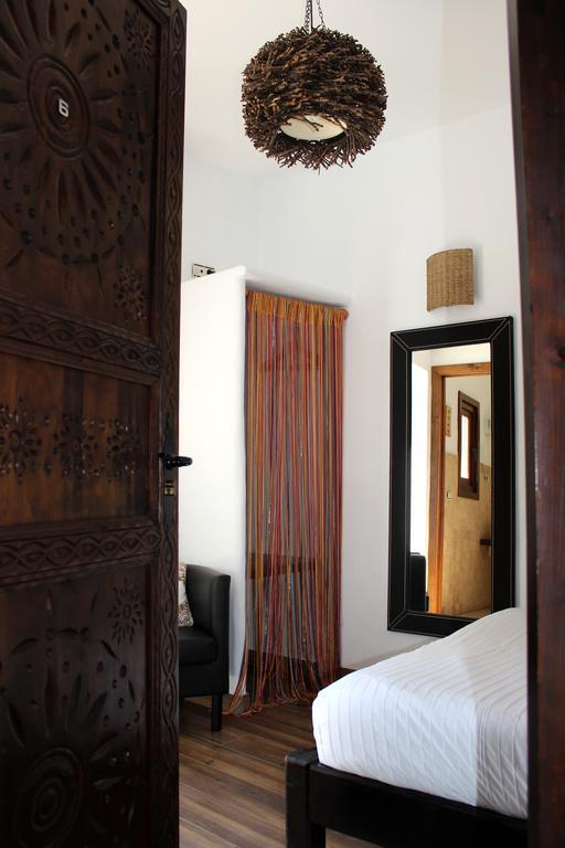 Hostal Extramuros Conil De La Frontera Eksteriør billede