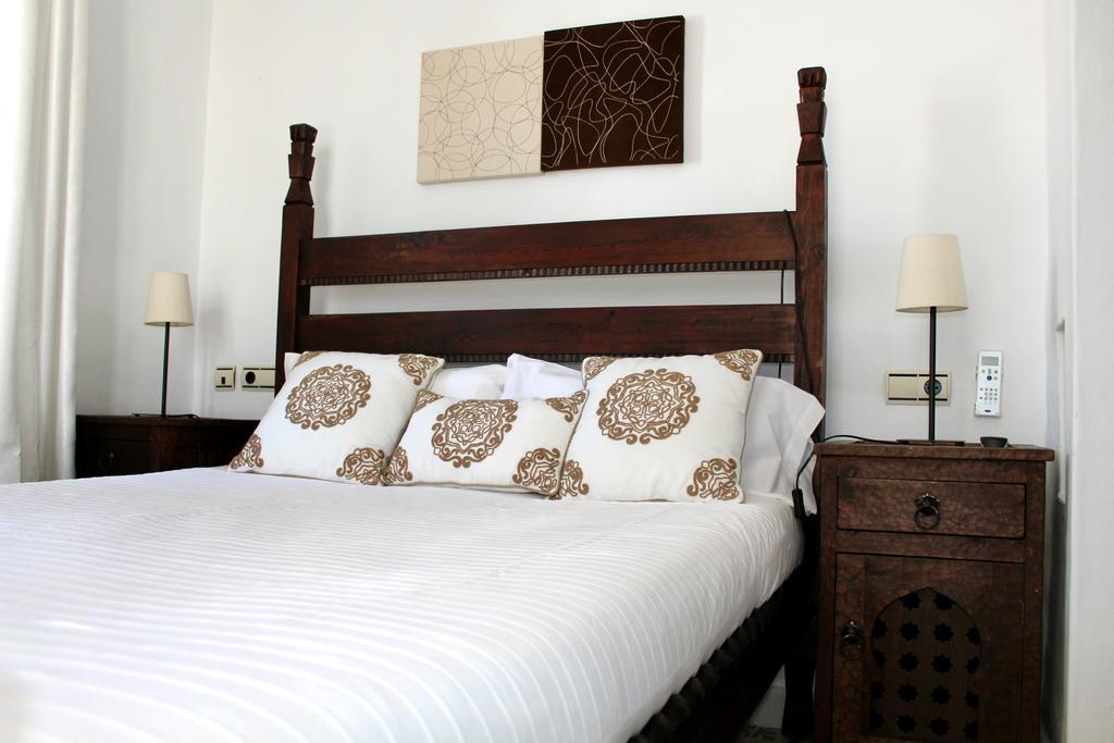 Hostal Extramuros Conil De La Frontera Eksteriør billede